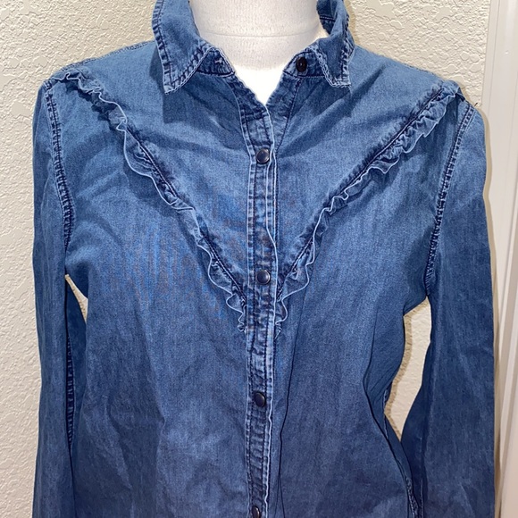 Gap Denim Women’s Western Button Down Shirt EUC - Picture 2 of 10